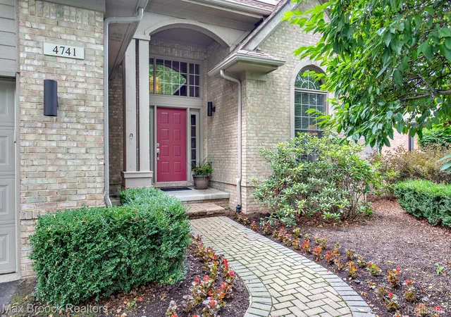 Photo 3 of Single family home for sale at 4741 Woodbine Cir, West Bloomfield, MI 48323 | MLS# 20261065435 | Listing updated on 2026-09-13