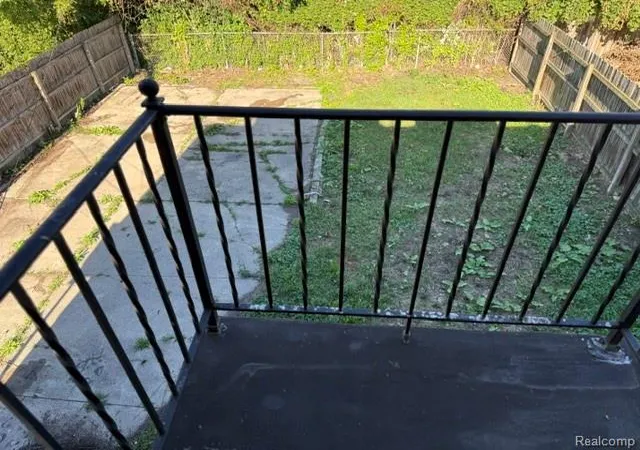 Listing Photo 2 - Condo for sale in building located at 4842 SW Devonshire Rd, Detroit, MI 48224 - Unit #
