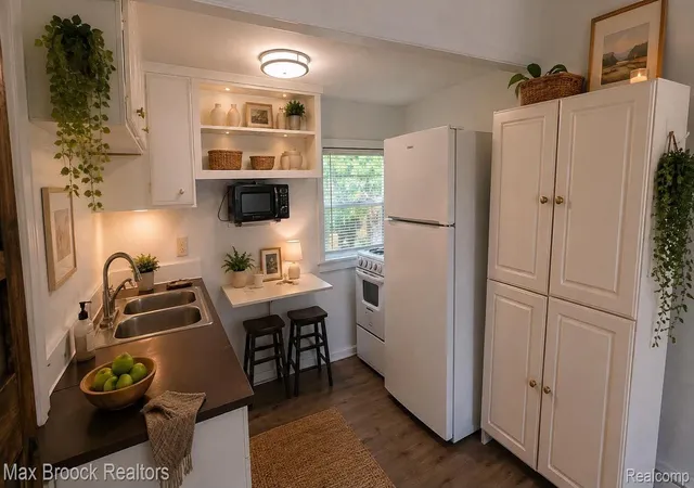 Photo 4 of Multi family home for sale at 913 Boston Ave, Waterford, MI 48328 | MLS# 20261065609 | Listing updated on 2026-09-05