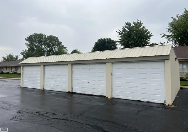 Photo 2 of Condo for sale at 22173 Glenwood St, Clinton Township, MI 48035 | MLS# 58050218888 | Listing updated on 2026-09-10