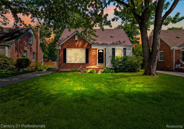 Photo 1 of Single family home for sale at 2712 N Vermont Ave, Royal Oak City Oakland, MI 48073 | MLS# 20261065676 | Listing updated on 2026-09-23