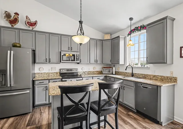 Photo 4 of Single family home for sale at 1188 Bellwood Ct, Oxford, MI 48371 | MLS# 20261065684 | Listing updated on 2026-09-11