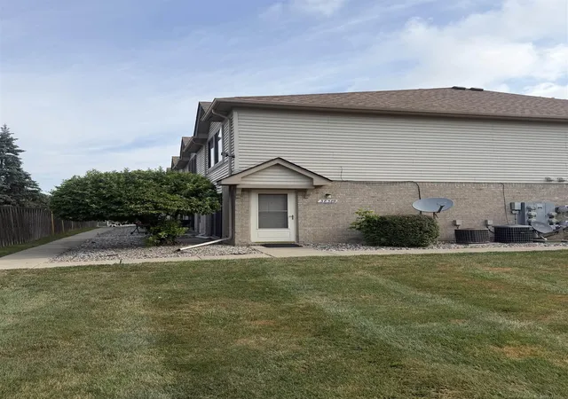 Photo 2 of Condo for sale at 38589 Wellington Dr, Clinton Township, MI 48036 | MLS# 58050218956 | Listing updated on 2026-09-02