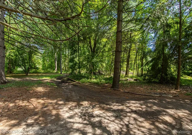 Photo 3 of Land for sale at 00 Allen Rd, Clarkston, MI 48348 | MLS# 20261065871 | Listing updated on 2026-09-09