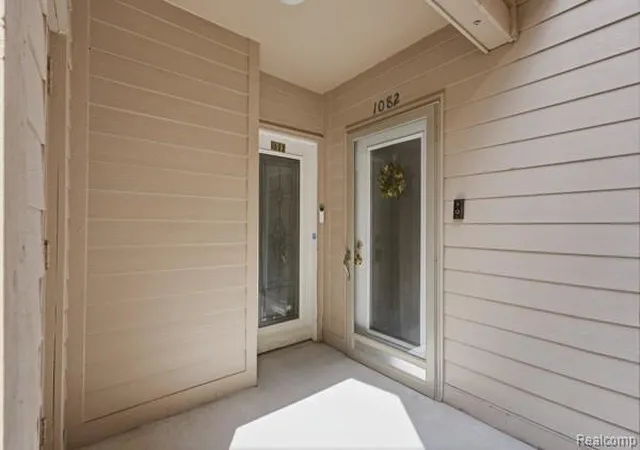 Photo 3 of Condo for sale at 1086 York St, Plymouth, MI 48170 | MLS# 20261065885 | Listing updated on 2026-09-12