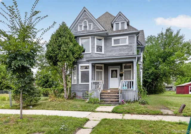 Photo 2 of Single family home for sale at 652 W Philadelphia St, Detroit, MI 48202 | MLS# 20261065920 | Listing updated on 2026-09-09