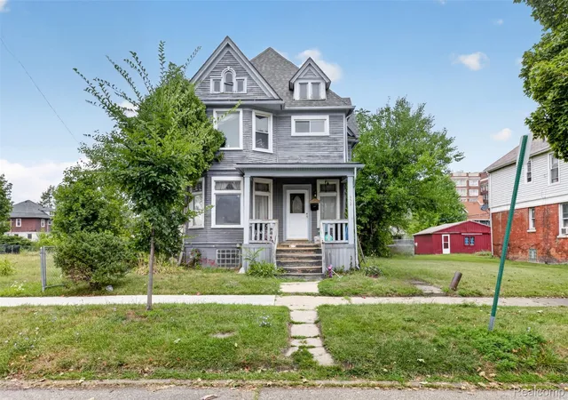 Photo 3 of Single family home for sale at 652 W Philadelphia St, Detroit, MI 48202 | MLS# 20261065920 | Listing updated on 2026-09-09