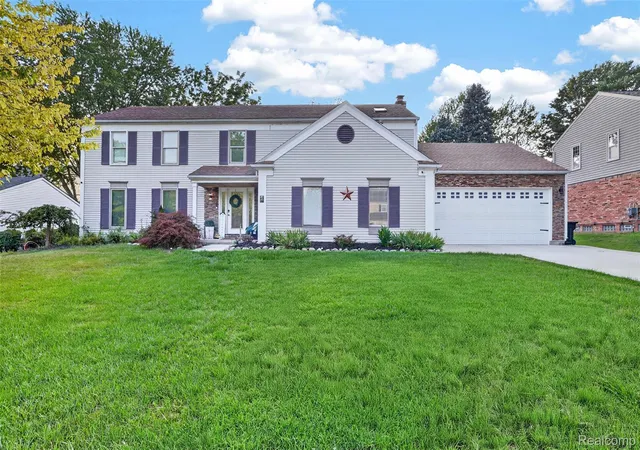 Photo 1 of Single family home for sale at 37967 W Meadowhill Dr, Northville, MI 48167 | MLS# 20261066047 | Listing updated on 2026-09-16