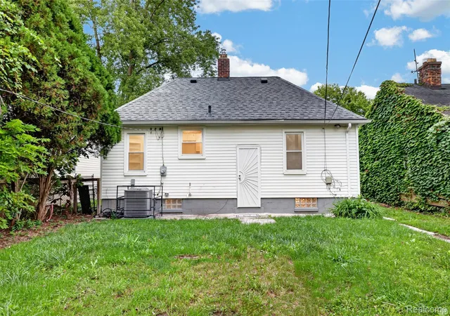 Photo 3 of Single family home for sale at 16519 Stahelin Ave, Detroit, MI 48219 | MLS# 20261066046 | Listing updated on 2026-10-16