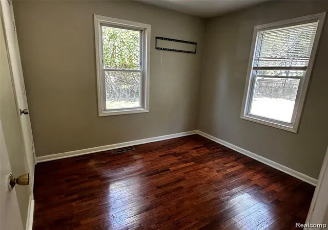 Photo 3 of Single family home for sale at 1233 Allen St, Burton, MI 48529 | MLS# 20261066130 | Listing updated on 2026-09-08