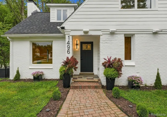 Photo 3 of Single family home for sale at 1496 Chesterfield Ave, Birmingham, MI 48009 | MLS# 20261066148 | Listing updated on 2026-10-19