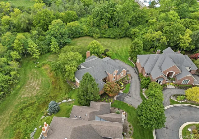 Photo 3 of Condo for sale at 3030 W Ridge Ct, Bloomfield Hills, MI 48302 | MLS# 20261066264 | Listing updated on 2026-09-14