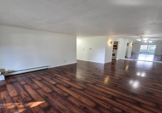 Listing Photo 4 - Condo for sale in building located at 1968 Axtell Dr, Troy, MI 48084 - Unit #1