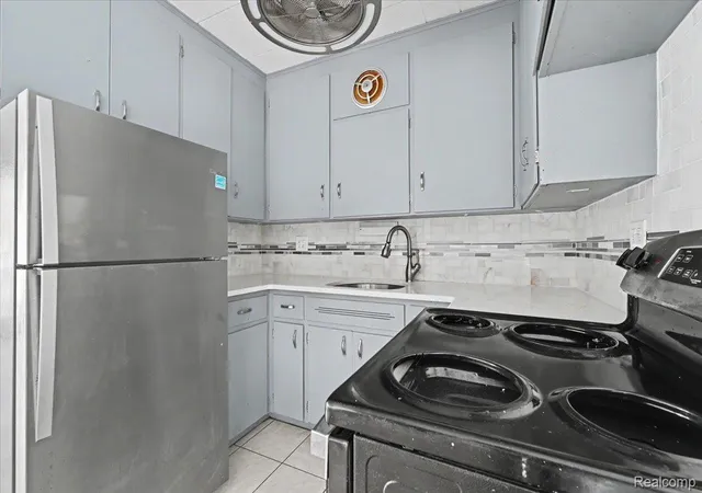 Photo 4 of Condo for sale at 8300 E Jefferson Ave #107, Detroit, MI 48214 | MLS# 20261066535 | Listing updated on 2026-09-03