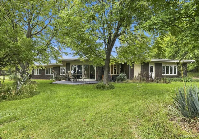 Photo 1 of Single family home for sale at 7386 Dean Rd, Fenton, MI 48430 | MLS# 20261066560 | Listing updated on 2026-09-16