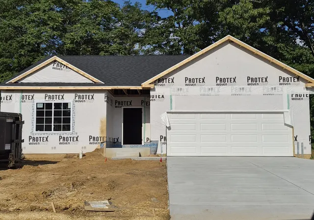 Photo 2 of Single family home for sale at 400 Carefree Ct, Niles, MI 49120 | MLS# 66026044013 | Listing updated on 2026-09-01