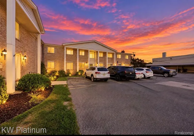 Photo 2 of Condo for sale at 21542 Saint Gertrude St #6, Saint Clair Shores, MI 48081 | MLS# 20261066702 | Listing updated on 2026-10-08