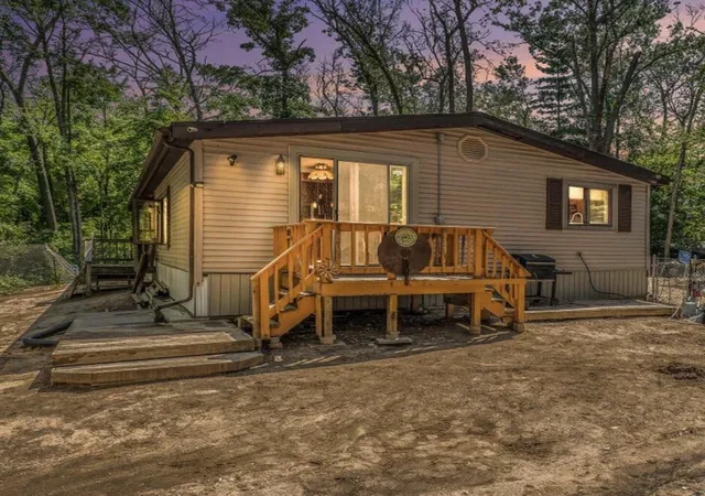 Photo 2 of Single family home for sale at 2421 N Gordon Ave, White Cloud, MI 49349 | MLS# 66026044078 | Listing updated on 2026-09-17