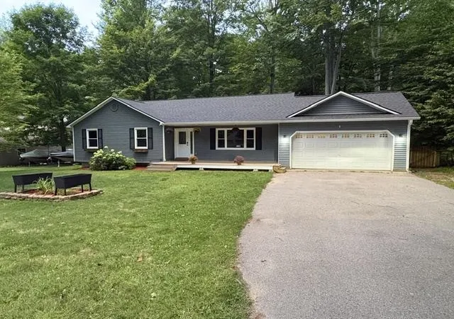 Photo 2 of Single family home for sale at 8570 Bent Pine Dr, Lake Ann, MI 49650 | MLS# 78080072626 | Listing updated on 2026-09-05