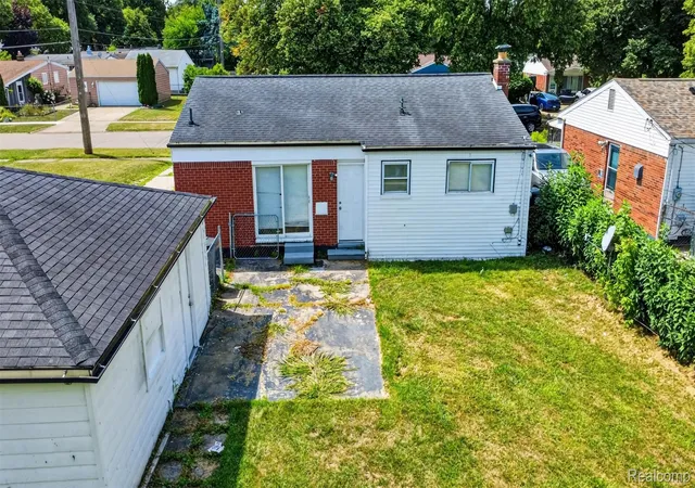 Photo 3 of Single family home for sale at 4509 Cheyenne Ave, Flint City Genesee, MI 48507 | MLS# 20261066862 | Listing updated on 2026-09-11