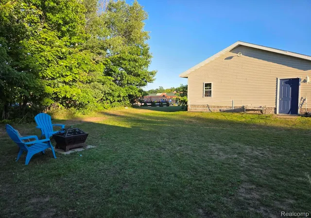 Photo 3 of Single family home for sale at 90 N Whealkate Dr, South Range Village Houghton, MI 49963 | MLS# 20261066956 | Listing updated on 2026-09-17