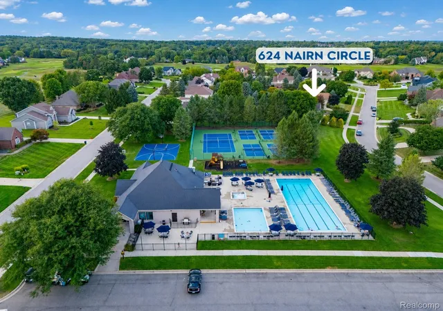 Photo 4 of Single family home for sale at 624 Nairn Cir, Highland, MI 48357 | MLS# 20261066986 | Listing updated on 2026-10-10