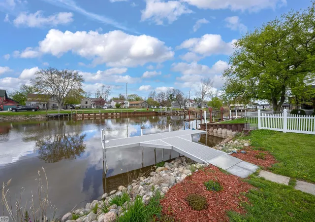 Photo 4 of Single family home for sale at 342 S Mary St, Marine City City St Clair, MI 48039 | MLS# 58050219385 | Listing updated on 2026-09-04