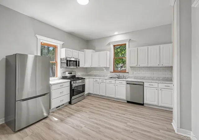 Photo 1 of Single family home for sale at 804 E Smith St, Bay City City Bay, MI 48706 | MLS# 61050219399 | Listing updated on 2026-09-04