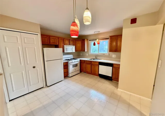 Photo 3 of Condo for sale at 1920 Jan Ct #29, Canton, MI 48187 | MLS# 20261067113 | Listing updated on 2026-09-15