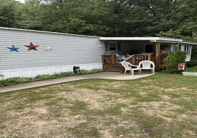 Photo 1 of Single family home for sale at 2705 W Southern Ave, Peacock Township Lake, MI 49304 | MLS# 65026044418 | Listing updated on 2026-09-09