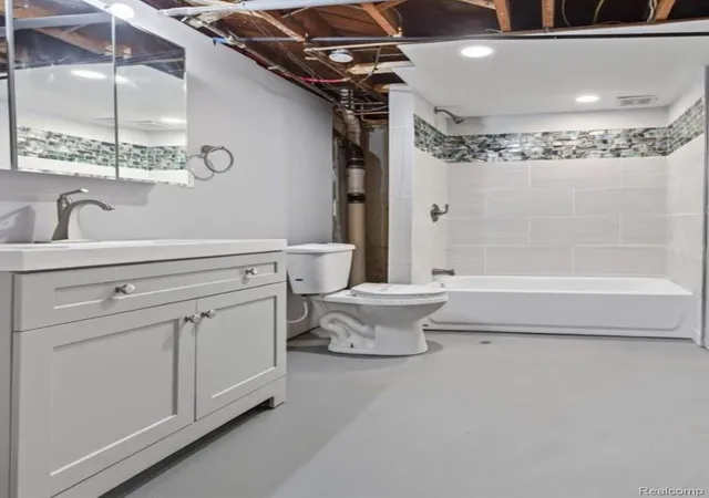Photo 3 of Condo for sale at 316 Sheffield Ave, Flint City Genesee, MI 48503 | MLS# 20261067176 | Listing updated on 2026-10-07