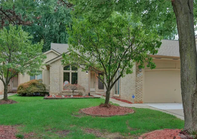 Photo 1 of Condo for sale at 43164 W Kirkwood Dr, Clinton Township, MI 48038 | MLS# 20261067320 | Listing updated on 2026-10-17