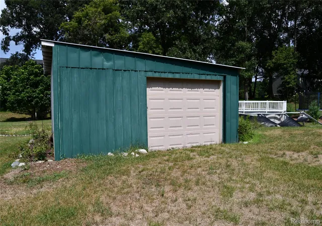 Photo 4 of Single family home for sale at 9039 Peer Rd, Green Oak Township Livingston, MI 48178 | MLS# 20261067396 | Listing updated on 2026-09-08