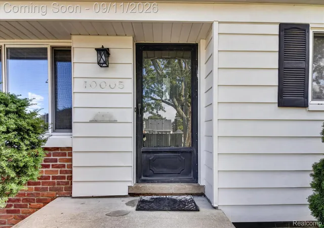 Photo 4 of Single family home for sale at 10005 Park Ave, Allen Park, MI 48101 | MLS# 20261067409 | Listing updated on 2026-09-14