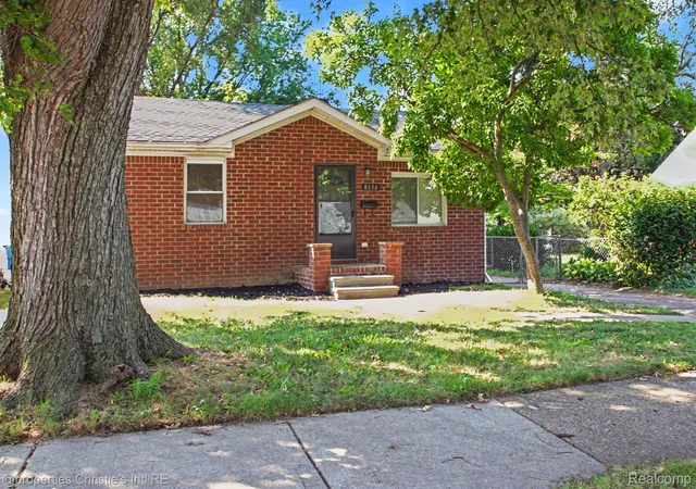 Photo 1 of Single family home for sale at 8154 Prospect Ave, Warren City Macomb, MI 48089 | MLS# 20261067492 | Listing updated on 2026-09-16