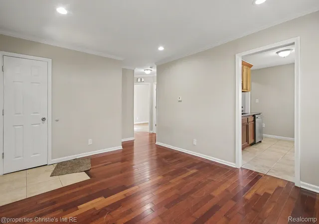 Photo 4 of Single family home for sale at 8154 Prospect Ave, Warren City Macomb, MI 48089 | MLS# 20261067492 | Listing updated on 2026-09-16