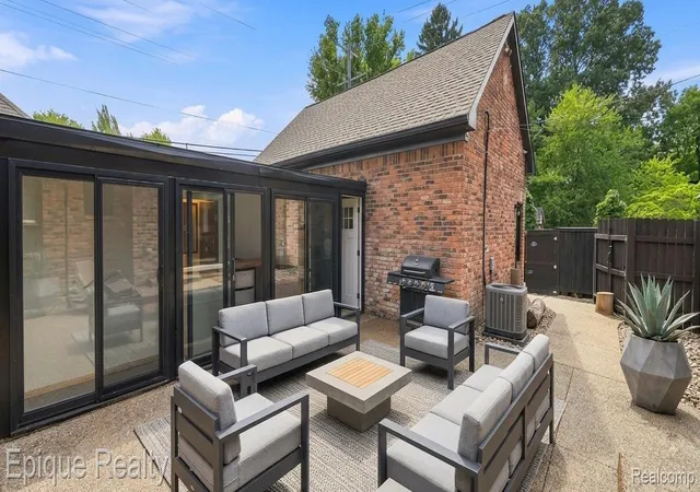 Photo 3 of Single family home for sale at 1420 Yosemite Blvd, Birmingham, MI 48009 | MLS# 20261067505 | Listing updated on 2026-09-09