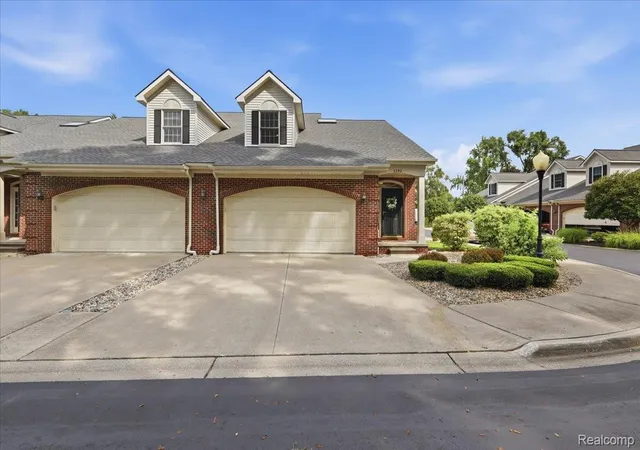 Photo 2 of Condo for sale at 4282 Elden Pl, Waterford, MI 48329 | MLS# 20261067533 | Listing updated on 2026-09-04