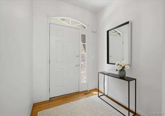 Photo 3 of Condo for sale at 4282 Elden Pl, Waterford, MI 48329 | MLS# 20261067533 | Listing updated on 2026-09-04
