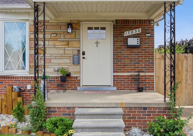 Photo 2 of Single family home for sale at 17830 Martin Rd, Roseville, MI 48066 | MLS# 20261067554 | Listing updated on 2026-09-06