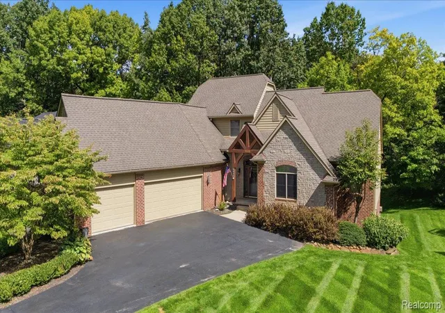 Photo 1 of Single family home for sale at 9688 Kingston Pointe Dr, Clarkston, MI 48348 | MLS# 20261067562 | Listing updated on 2026-09-11