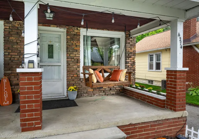 Photo 3 of Single family home for sale at 4274 Linda Ct, Waterford, MI 48329 | MLS# 20261067592 | Listing updated on 2026-09-16