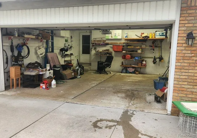 Photo 3 of Single family home for sale at 30127 Brookview Dr, Livonia, MI 48152 | MLS# 20261067687 | Listing updated on 2026-09-15