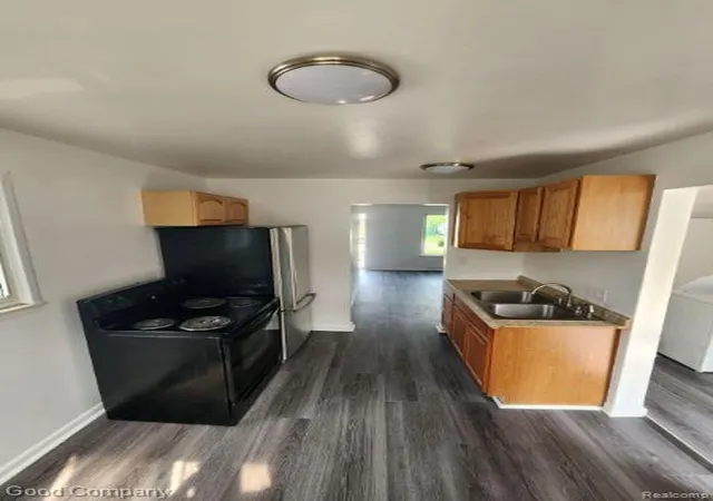 Photo 4 of Single family home for sale at 24521 Wilmot Ave, Eastpointe, MI 48021 | MLS# 20261067728 | Listing updated on 2026-09-23