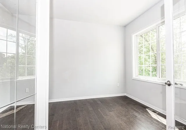 Photo 3 of Single family home for sale at 5544 Morgan Lake Dr, Independence Charter Township Oakland, MI 48348 | MLS# 20261067787 | Listing updated on 2026-10-12