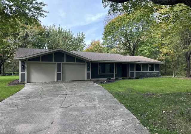 Single family home for sale at 7761 Hanna Lake Ave Se, GainesCharterTownship_Kent, MI 49316 | MLS# 65026044755