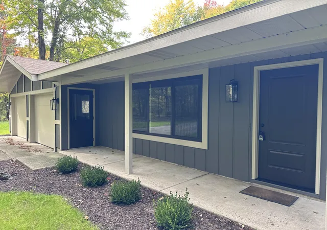 Photo 2 of Single family home for sale at 7761 Hanna Lake Ave SE, Caledonia, MI 49316 | MLS# 65026044755 | Listing updated on 2026-10-27