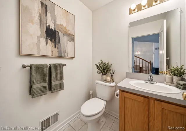 Listing Photo 5 - Condo for sale in building located at 2674 Bass Wood Dr, Wixom, MI 48393