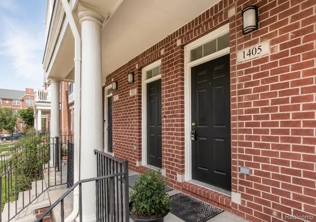 Photo 3 of Condo for sale at 1405 Raliegh Pl, Troy, MI 48084 | MLS# 20261067840 | Listing updated on 2026-09-14