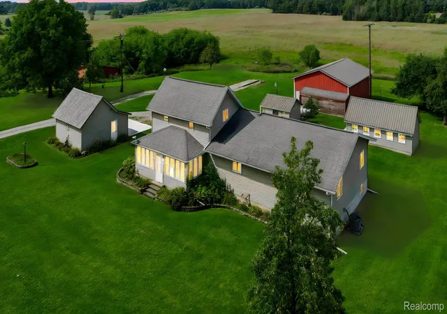 Photo 1 of Single family home for sale at 1660 W Brown Rd, Fremont Township Tuscola, MI 48744 | MLS# 20261067863 | Listing updated on 2026-09-15